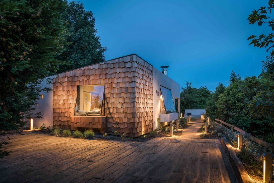This Small Holiday Cottage Combines Modern Aesthetics with Buconic Charm-3