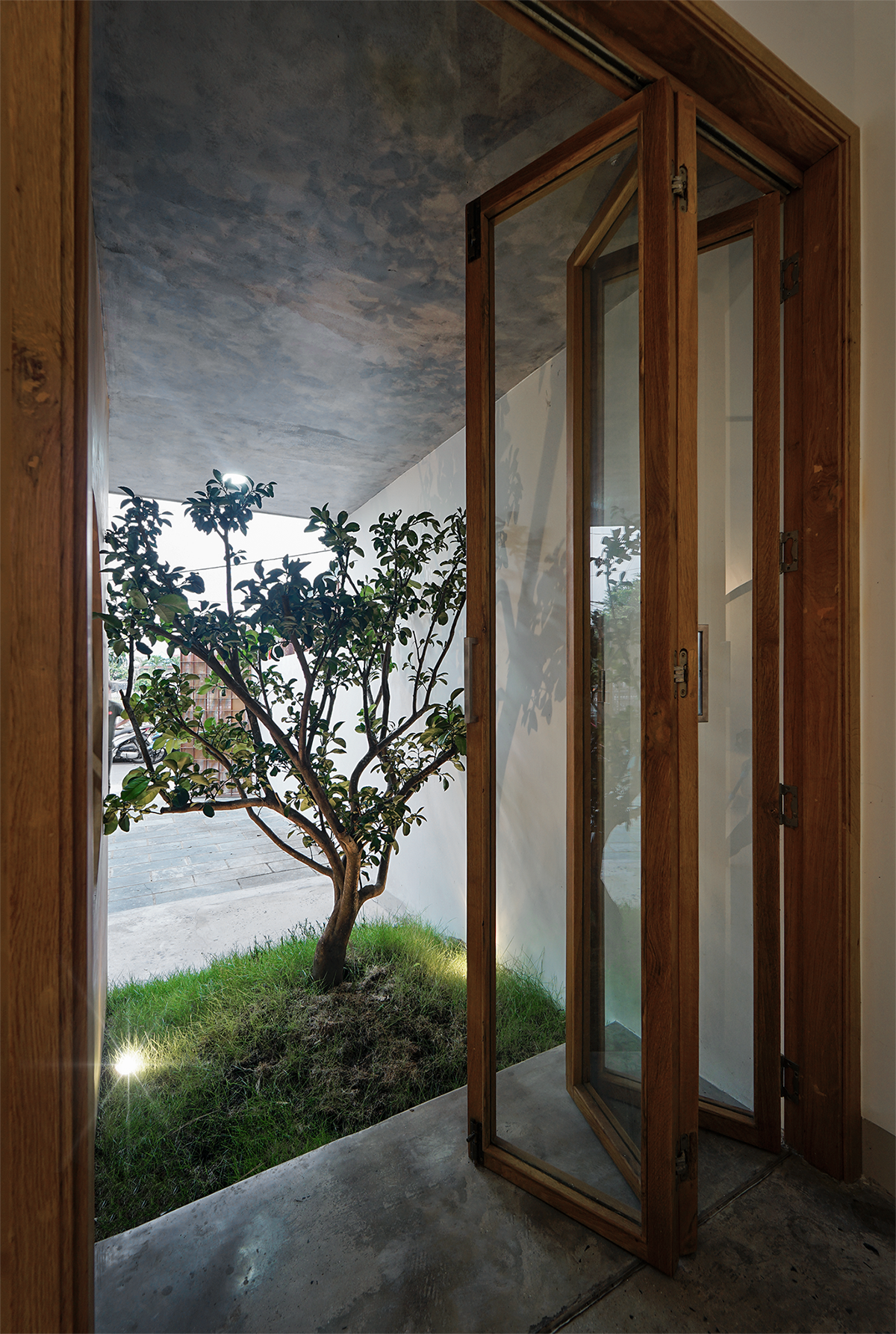 越南胡志明市绿色开放家庭住宅设计-19