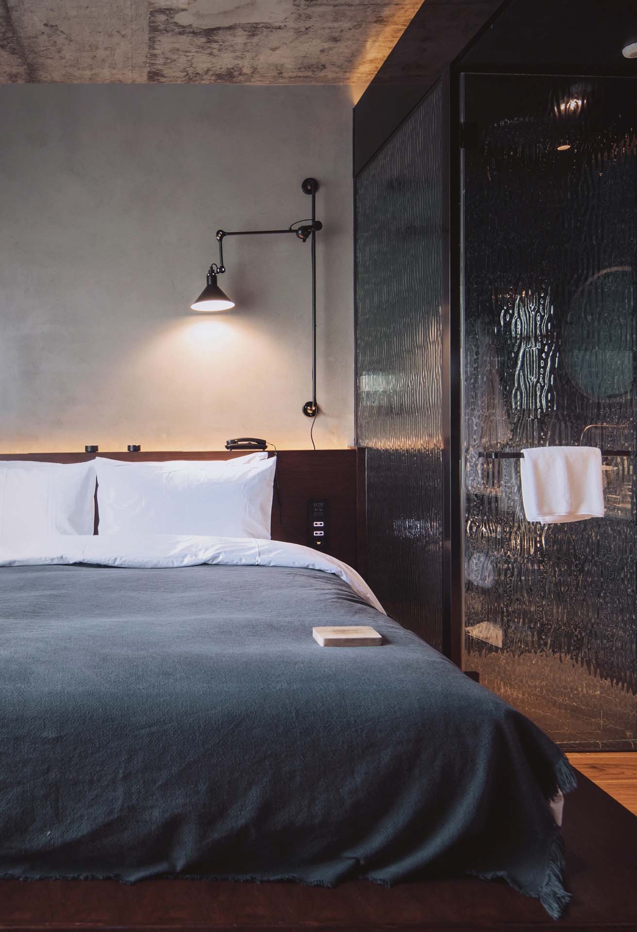 NEOBRIDGE Hotel / XING DESIGN-50