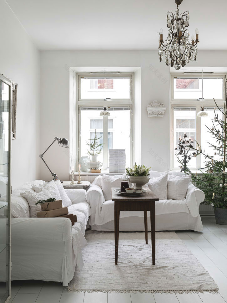 温馨瑞典小屋,Carina Olander 的冬季美学-16