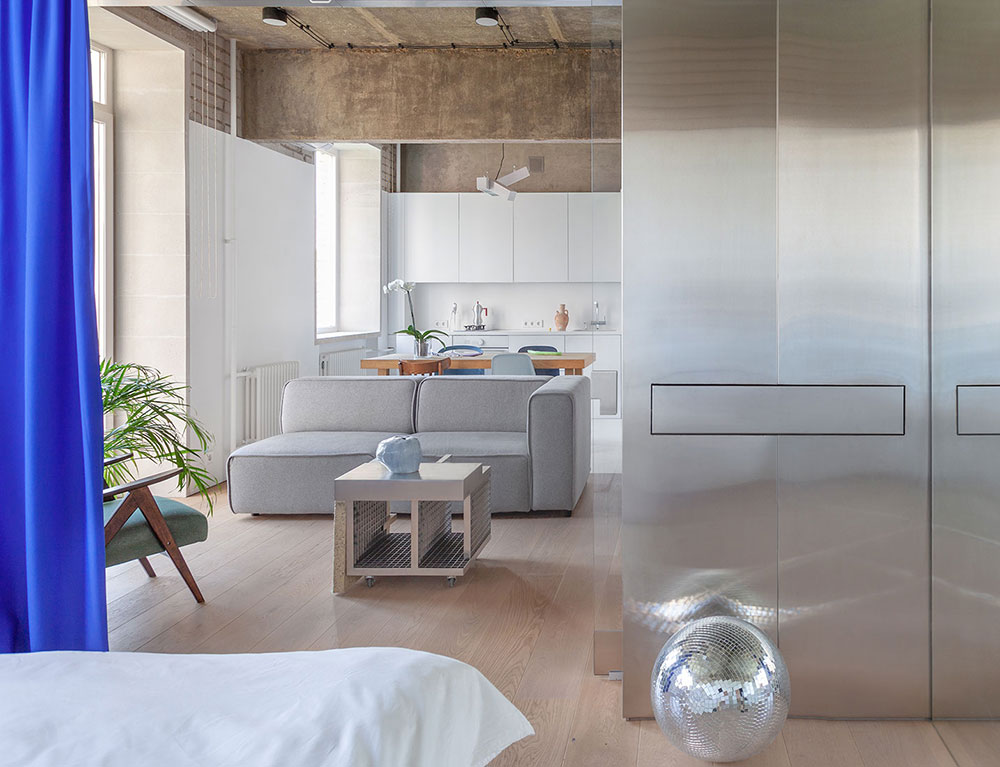 莫斯科 50 平米摄影工作室公寓，工业风中见温馨-3