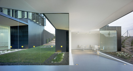 Funeral Home and Garden in Pinoso by Cor | Dezeen-8