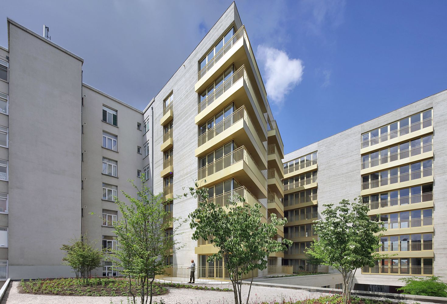 比利时安特卫普金色公寓楼-16