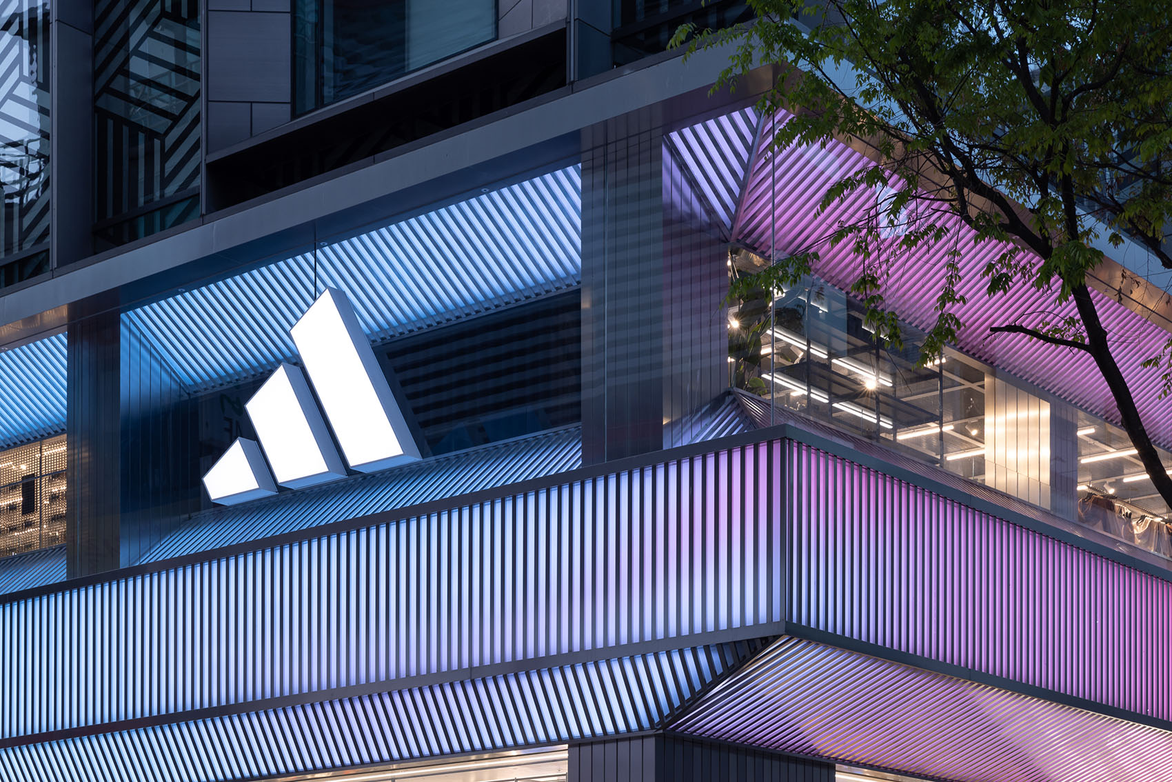 adidas 首家亚洲旗舰店丨韩国首尔丨万社设计-32