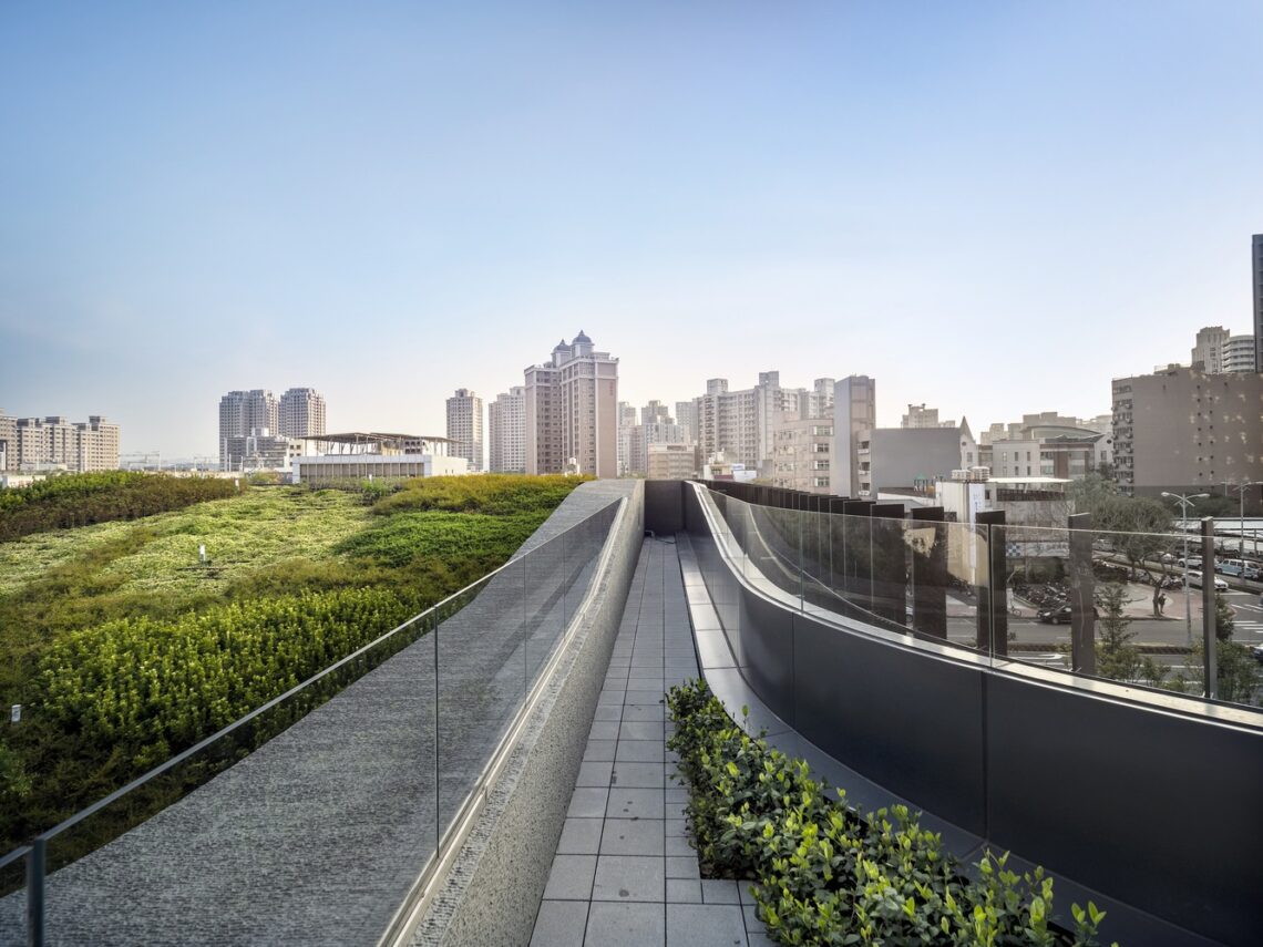 Winbond Electronics Corporation Zhubei Building / XRANGE Architects + JJP Architects & Planners-22