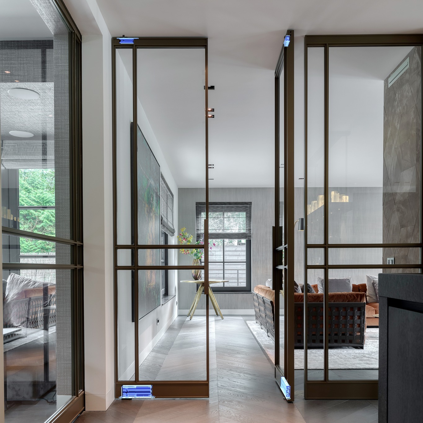 Pivot Doors for Creating a Dramatic Entrance-3
