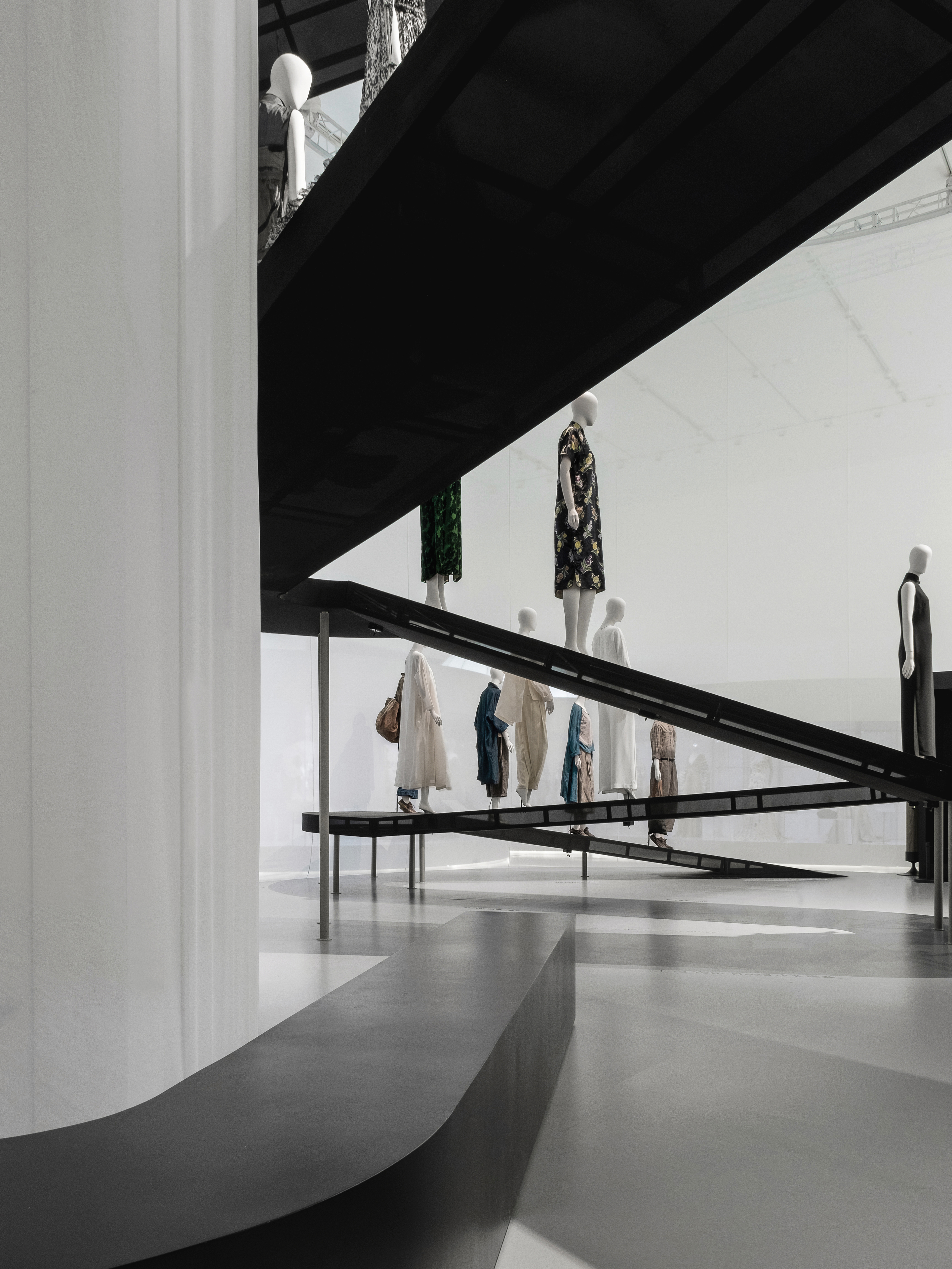 V&A 博物馆“时尚与自然”展览丨中国深圳丨Studio 10-50