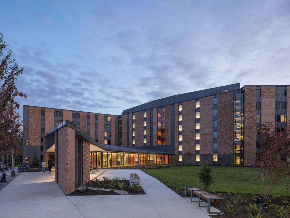 温哥华 UBC Cesna'em 学生公寓，打造灵动共享空间-9