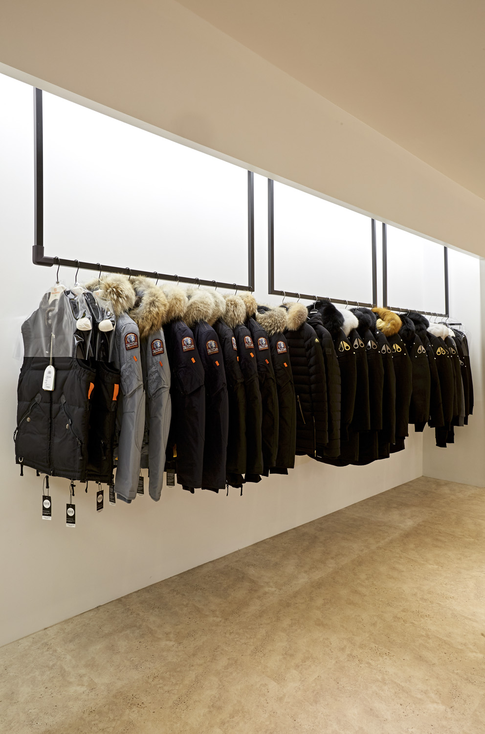 现代时尚，30 坪家具店的完美设计-10