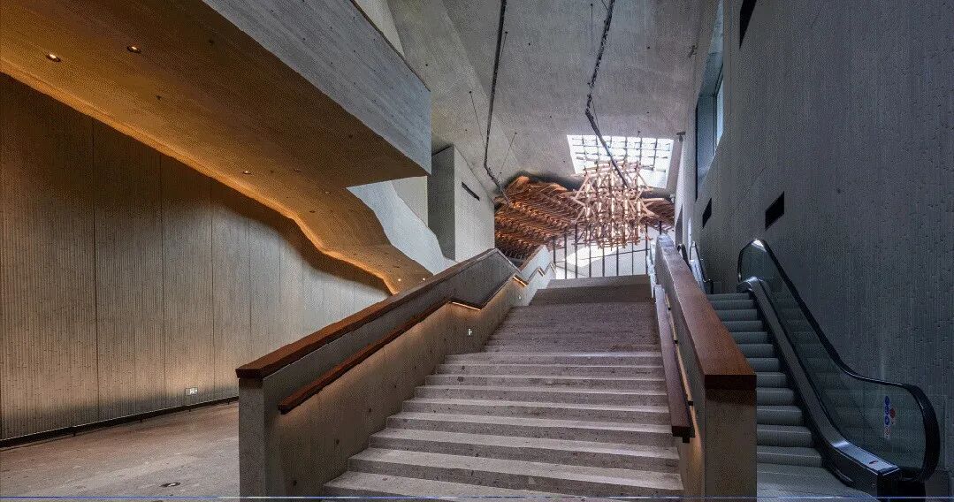 “家门口”的世界级盛宴：未来之瞳大剧院璀璨启幕，中孚泰助力首演成功-4