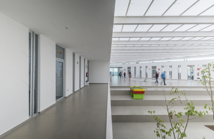 Interamerican University 校园建筑设计-25