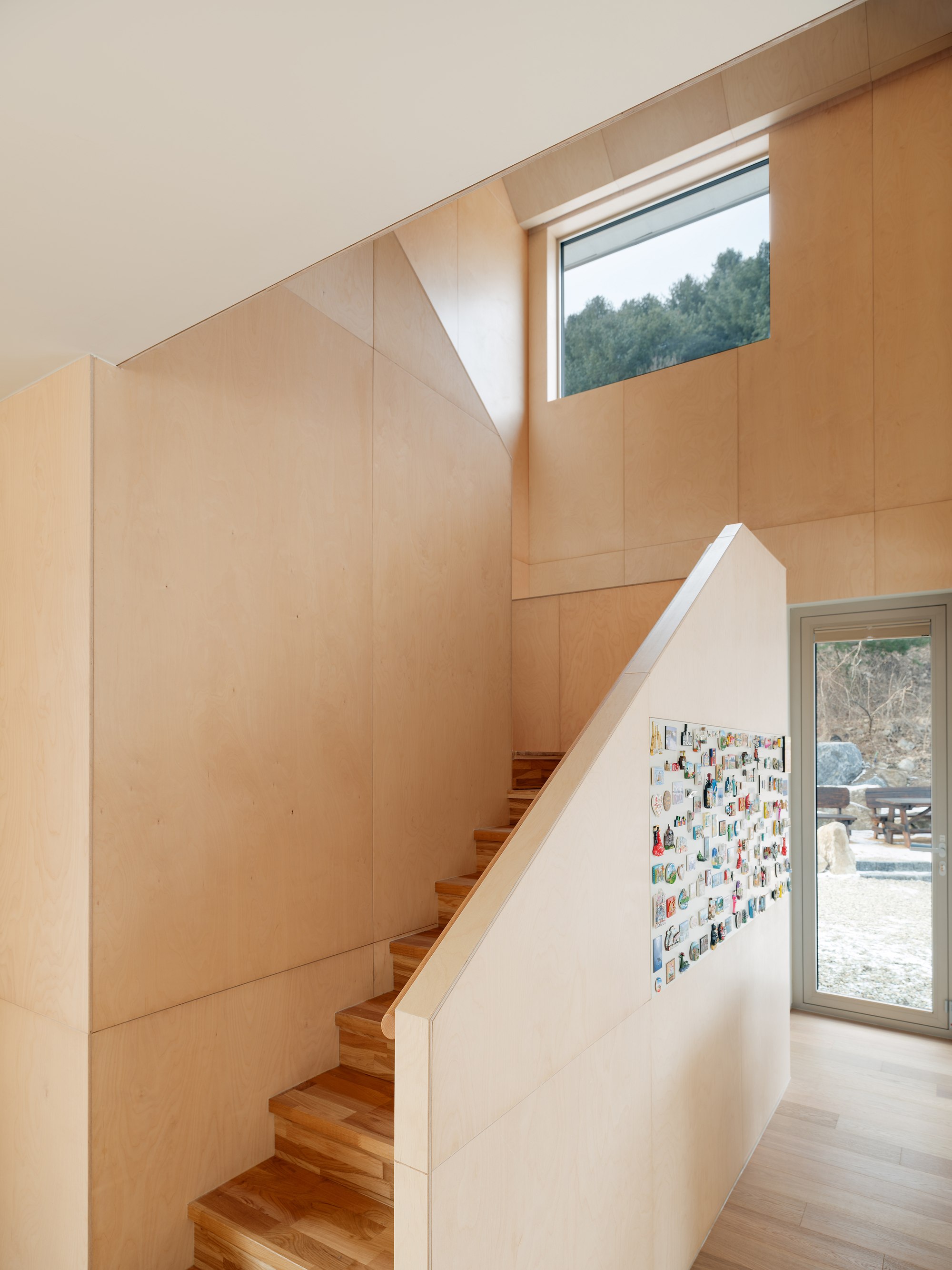 Two Gabled Volumes, One Landscape丨BRBB Architects-12