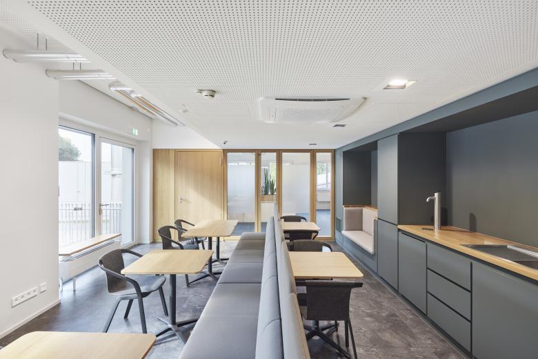 Dannien Roller Architekten + Partner丨Kernsanierung und energetische Sanierung Büro – und Verwaltungsgebäude丨德国-16