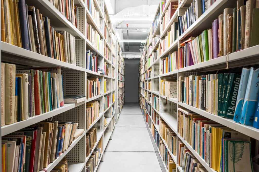 比亚韦斯托克大学图书馆丨波兰丨DEMIURG Project-34