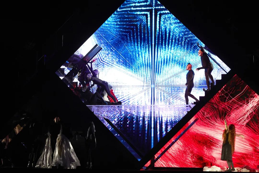 《图兰朵》歌剧舞台设计丨瑞士日内瓦丨teamLab-44