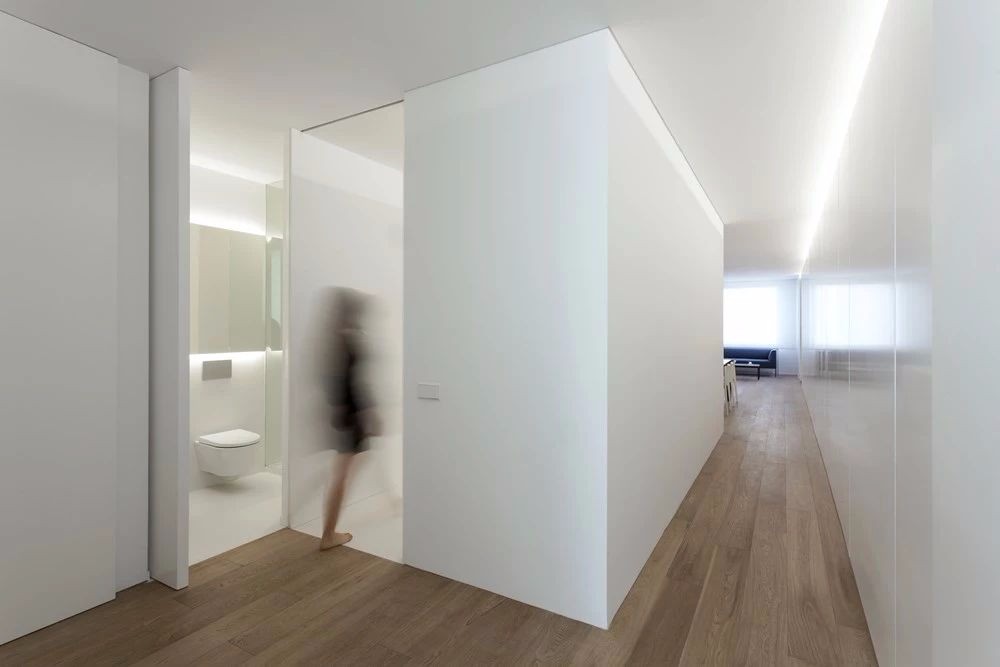 120平米的极简白公寓，用上灯带更美了！-35