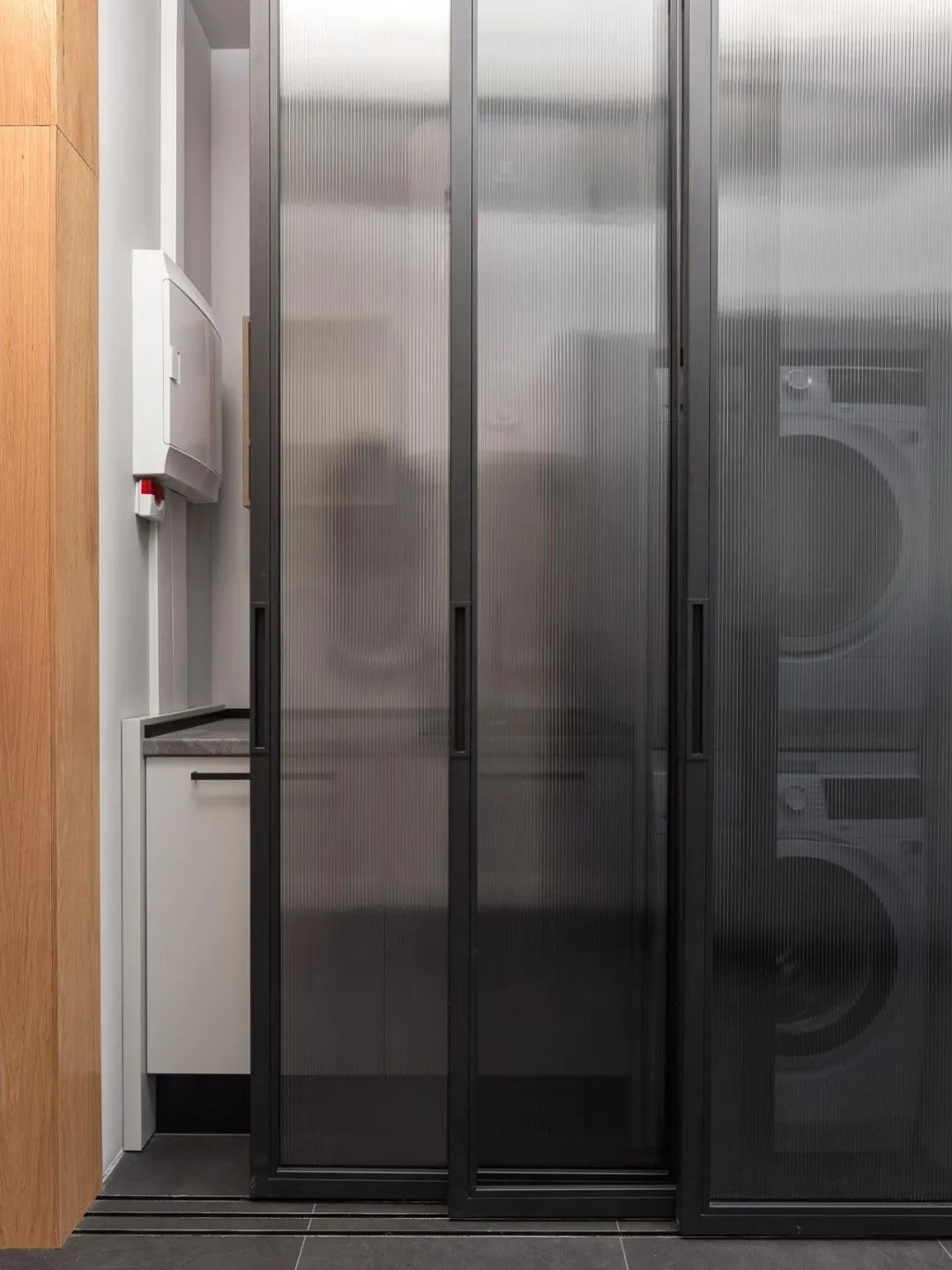 单身男人的 72㎡现代婚房丨Alice Basova-22