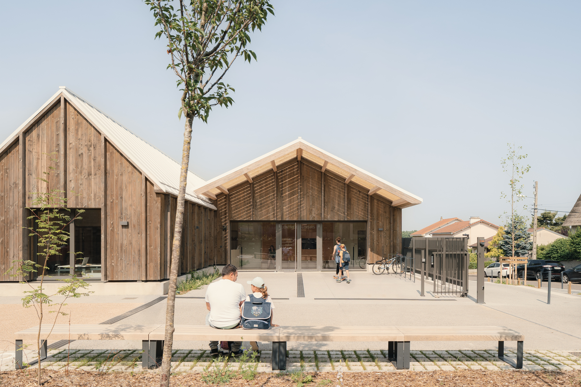 Leisure Center Jules Ferry School Group / DEMAIN-86