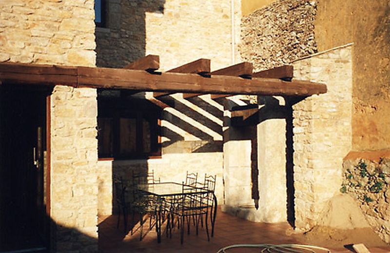 AMOROS ARQUITECTES: 98C-REFORMA Y ADICIÓN DE CASA ENTRE MEDIANERAS CON PISCINA-9