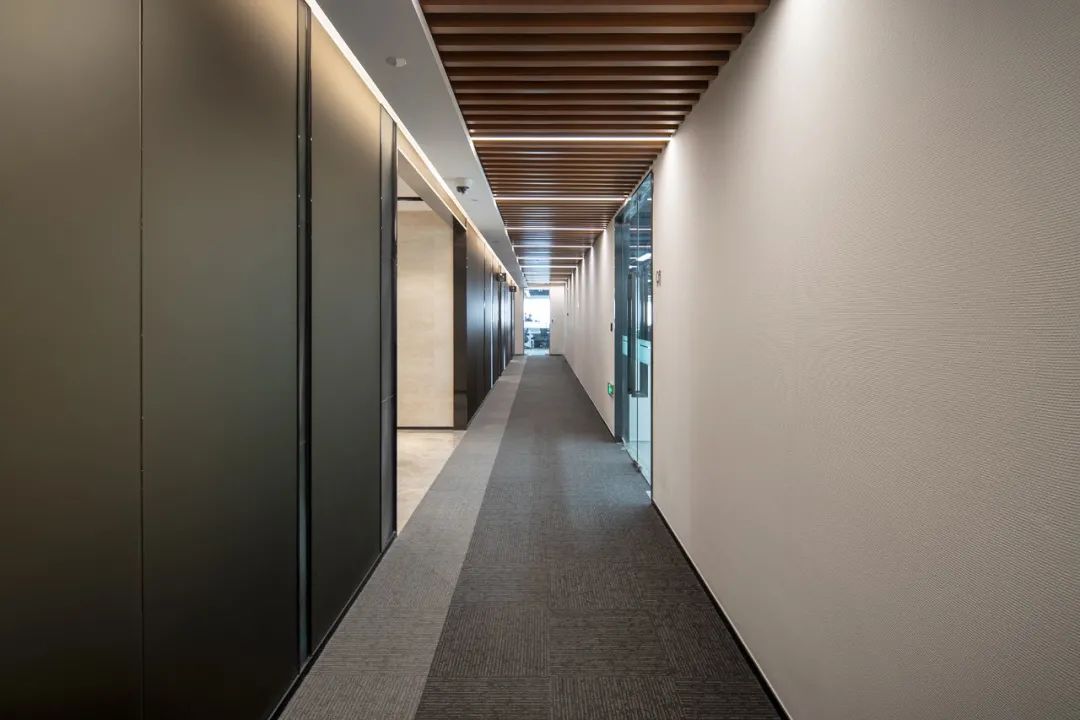 螺旋阳台办公空间,连接室内外的创意设计-28