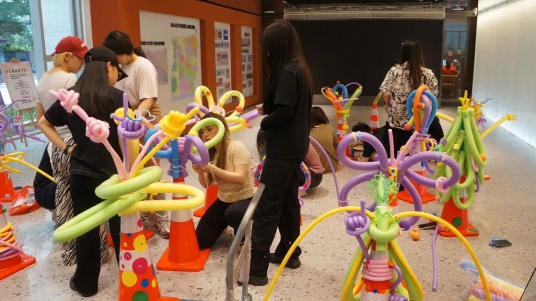 “城市花筒”，中央美院城院师生的“街头小展览”-9