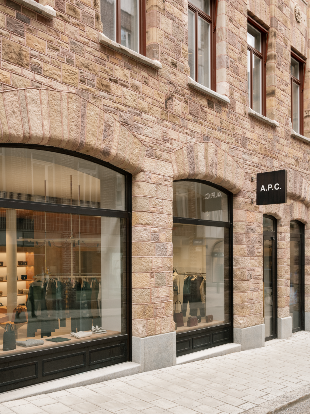 瑞典首家 A·P·C· 门店丨瑞典斯德哥尔摩丨OSO 建筑事务所-0