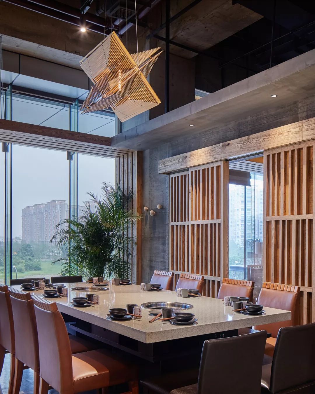 园里火锅餐厅（府城大道）丨China-40