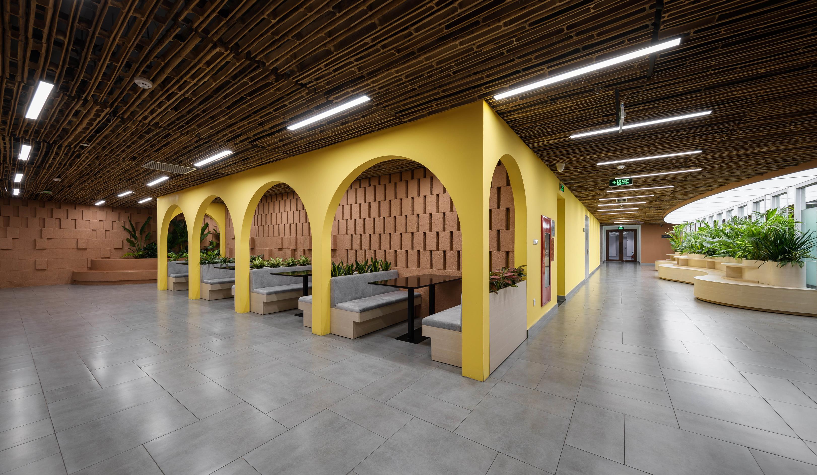 FPT电信集团办公室设计 · FPT科技公司办公室设计丨越南河内丨AfA Design-31