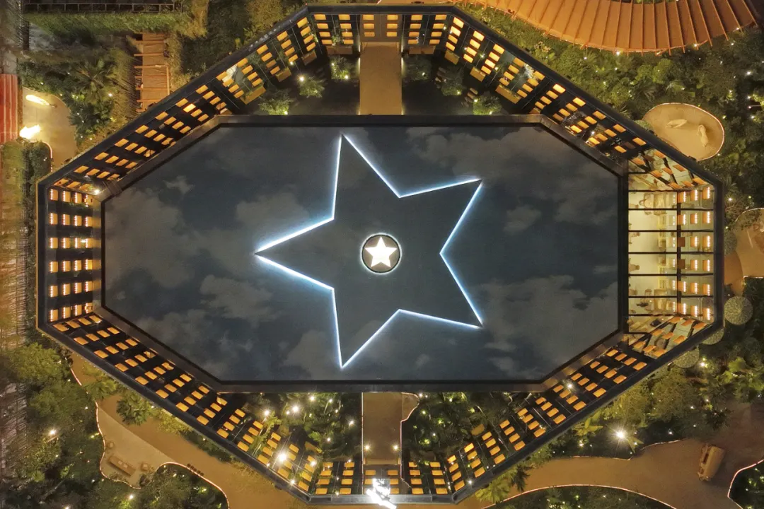 Dior 快闪店「黄金屋」丨泰国曼谷丨Dior 视觉营销创意总监 Luca Albero-31