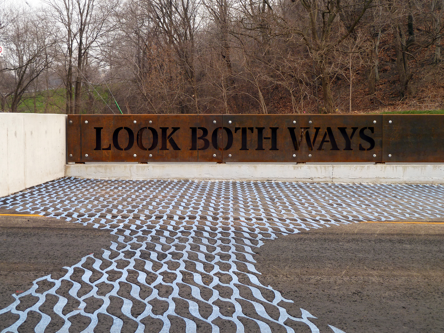 多伦多 Pottery Road 自行车与行人穿越通道-15