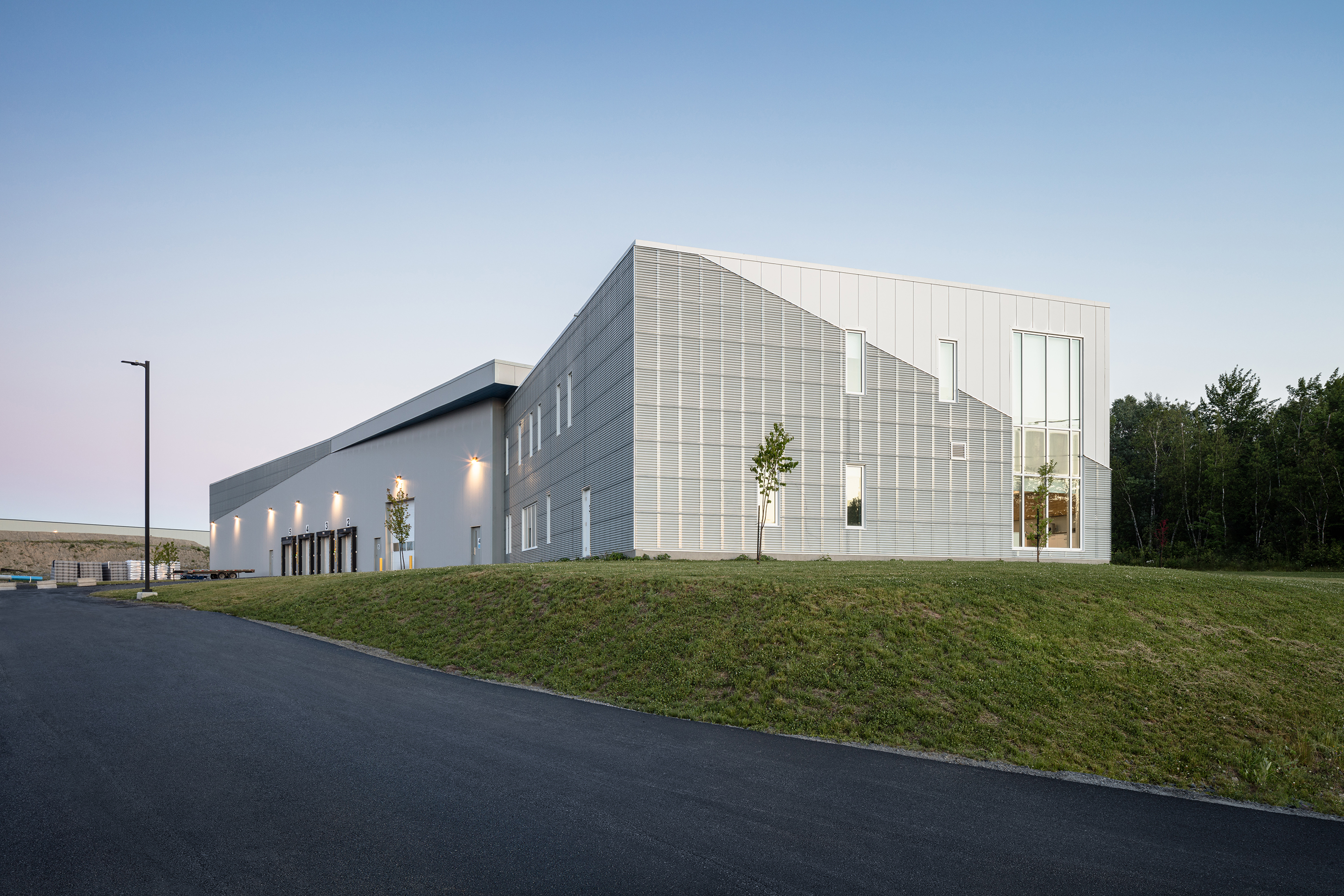 Candock办公及配送中心丨Cimaise Architecture-13