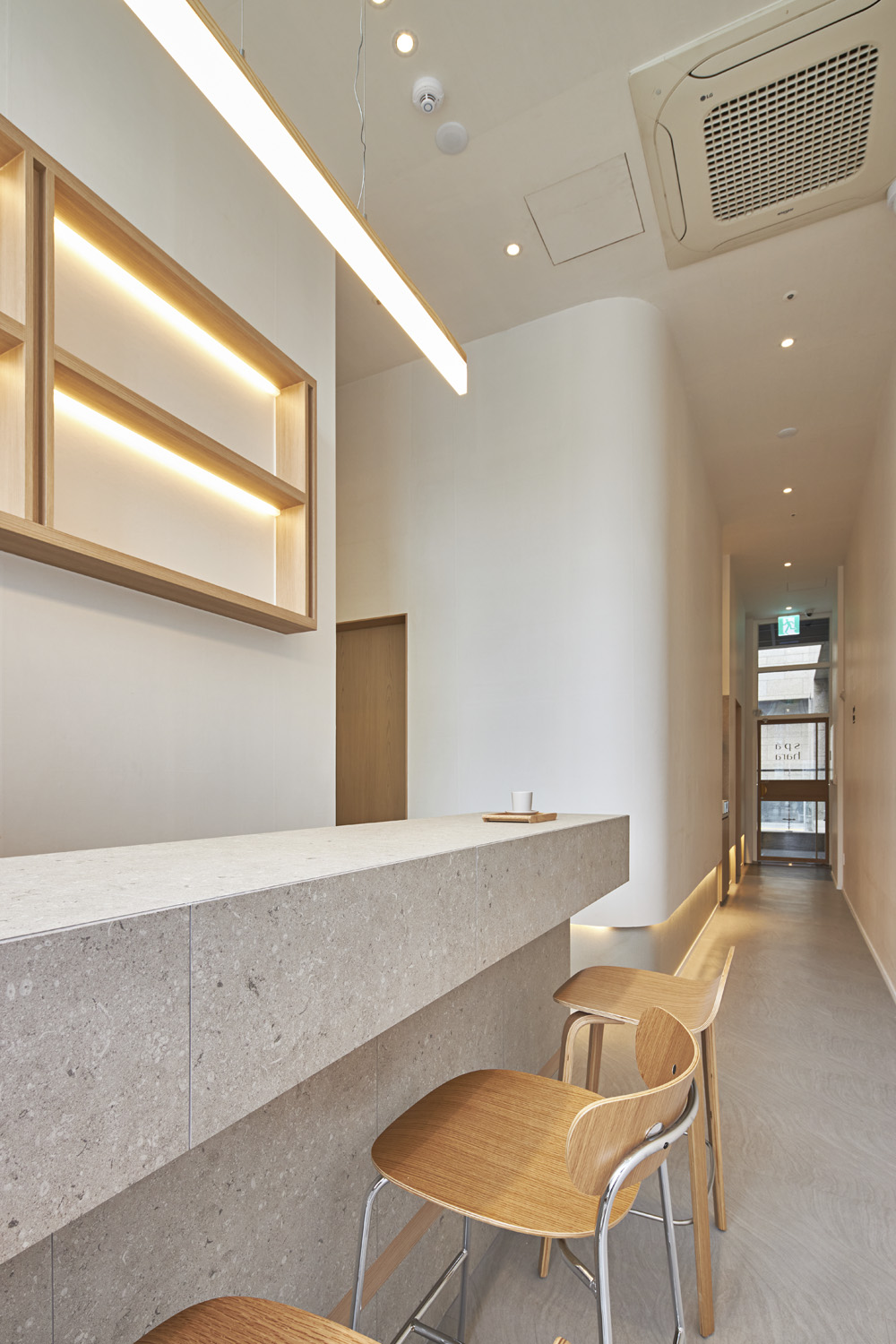 20 平米高级 SPA 空间，白色&木质调的优雅氛围-3