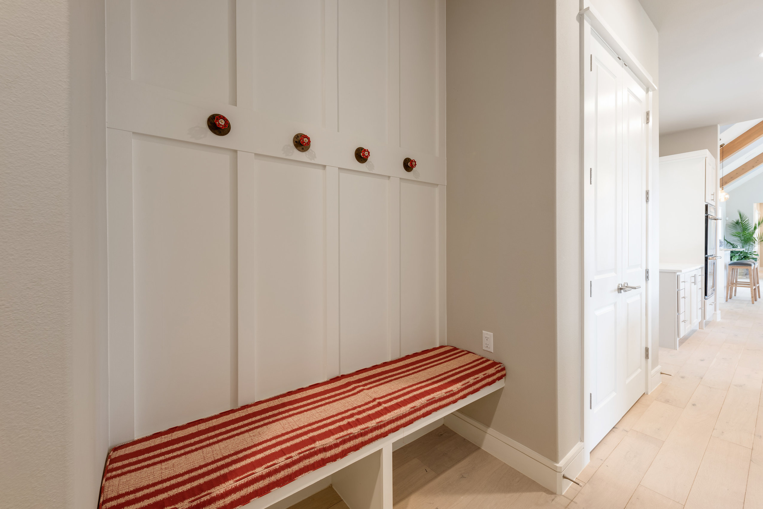 Creekside Farmhouse | Elliot Johnson, AIA-42