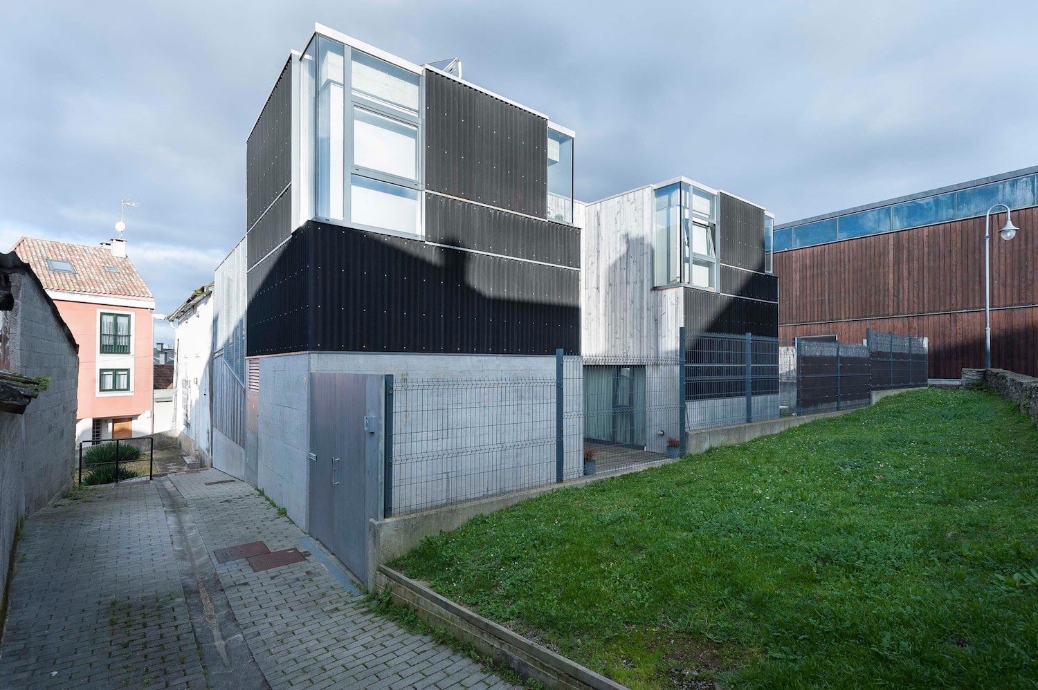 House on a plot near Corunna built with very little money   Page 4 of 4   CAANdesign  Architecture and home design blog-0