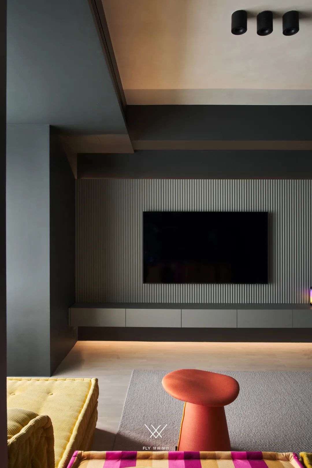 黑镜·颜色 · 极简家居艺术设计丨中国杭州丨菲拉设计-1