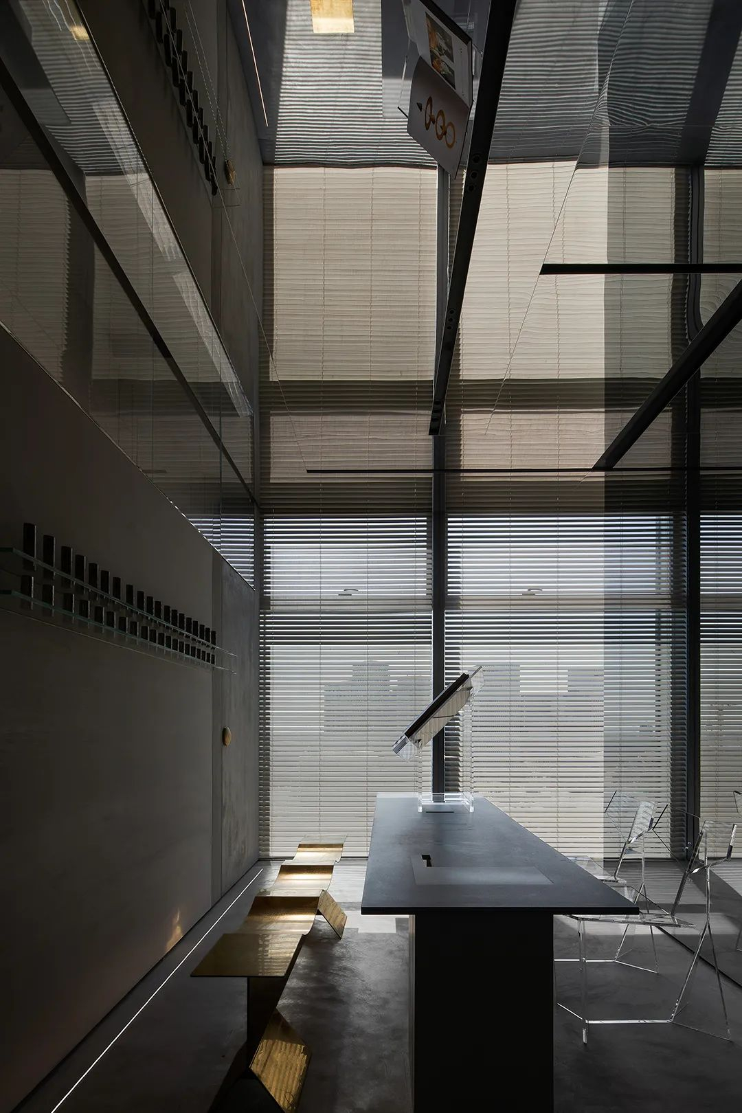 DOMANI 东仓 | 深圳科技美容概念旗舰店，亮如白昼的夜及温和的肢解-40