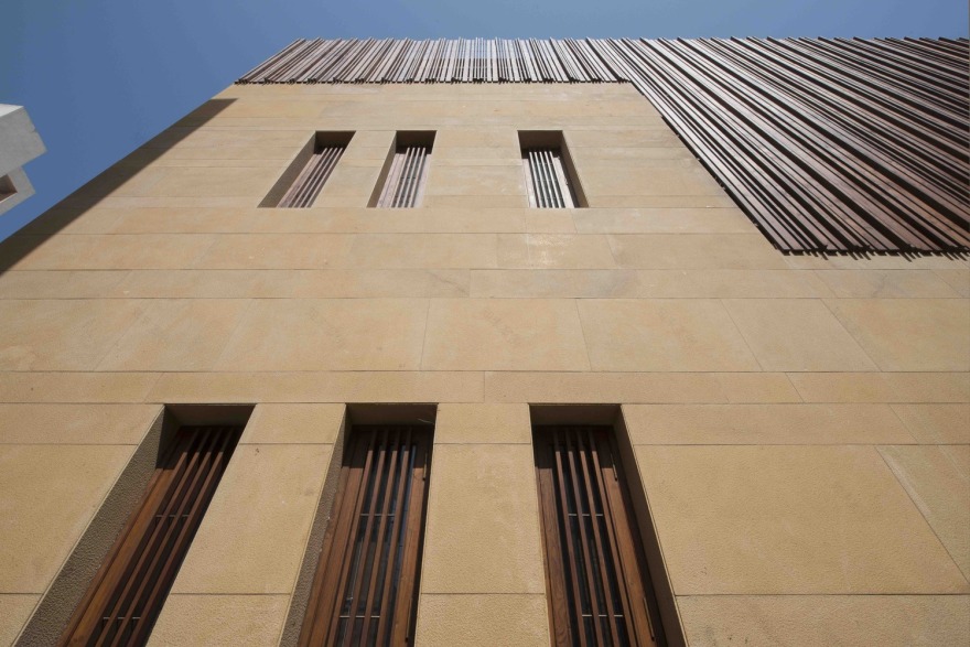 印度曼德维乡村 240 平米内向住宅,融入当地文化元素-73