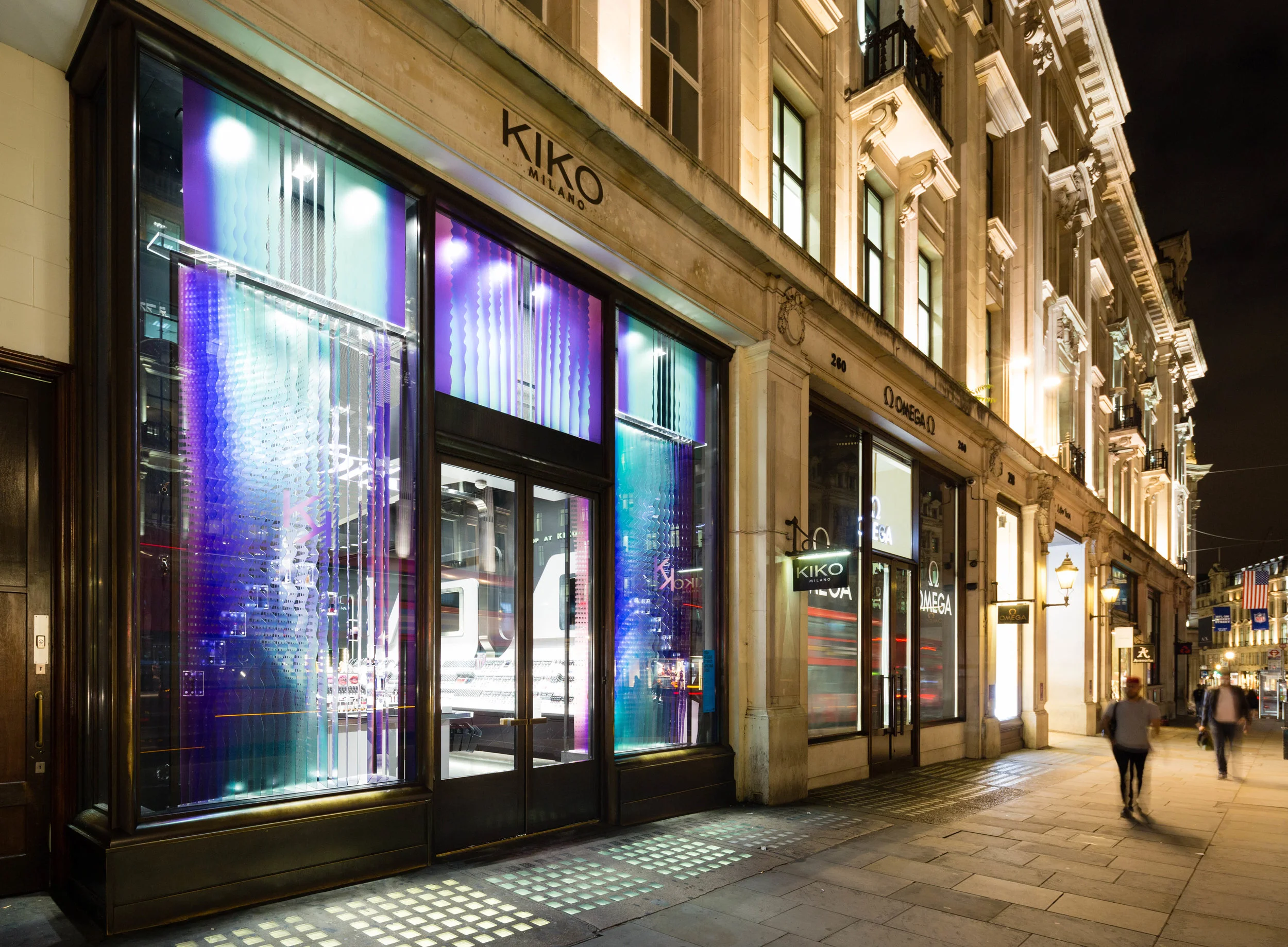奇可美兰诺橱窗（这里假设Kiko Milano是品牌名，如果这是其他特定名称或有特定语境请补充更详细信息） 丨英国伦敦丨ALEKSA studio-3