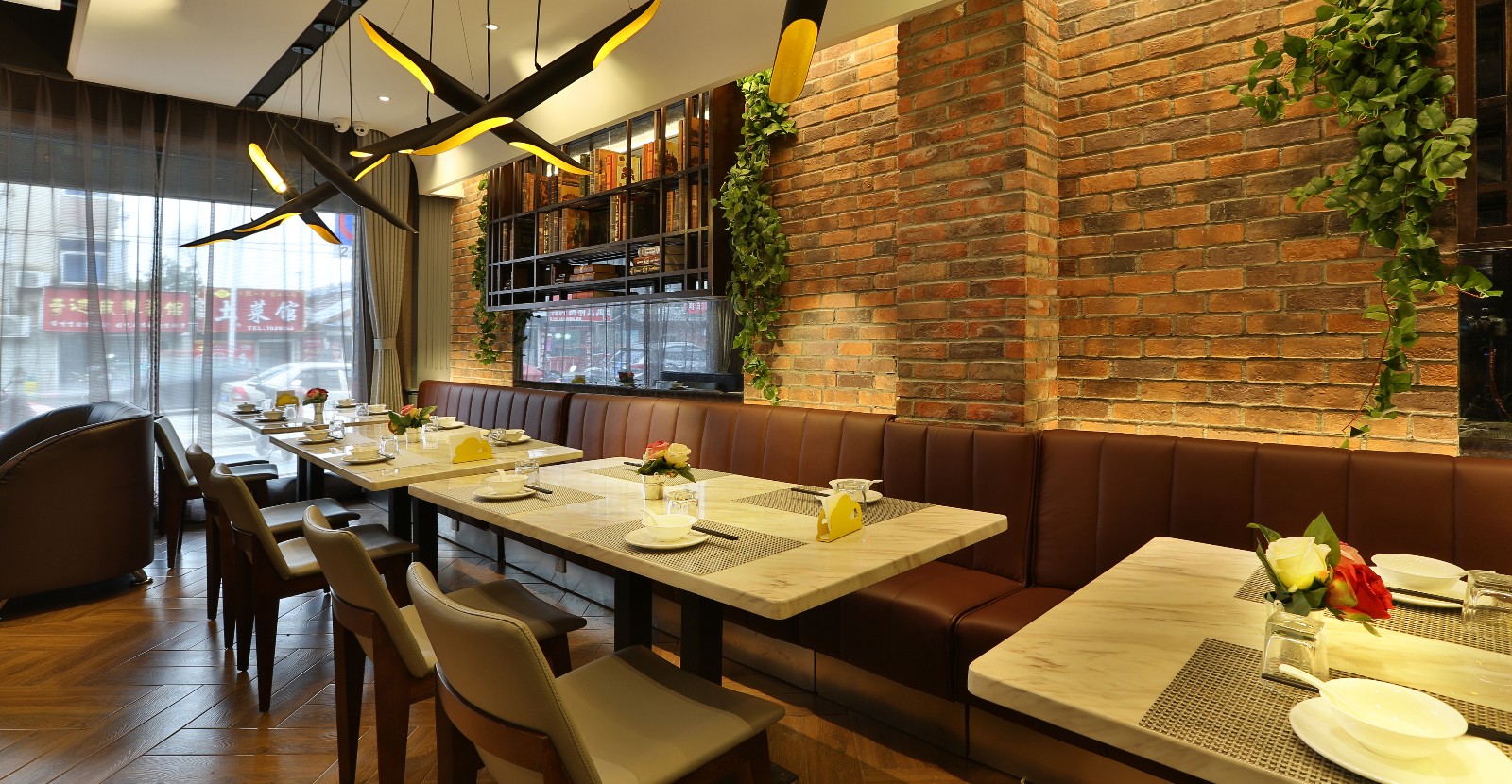 IDDW 道伟设计 | “灰度”巴黎中餐厅,简约工业风融合巴黎元素-35