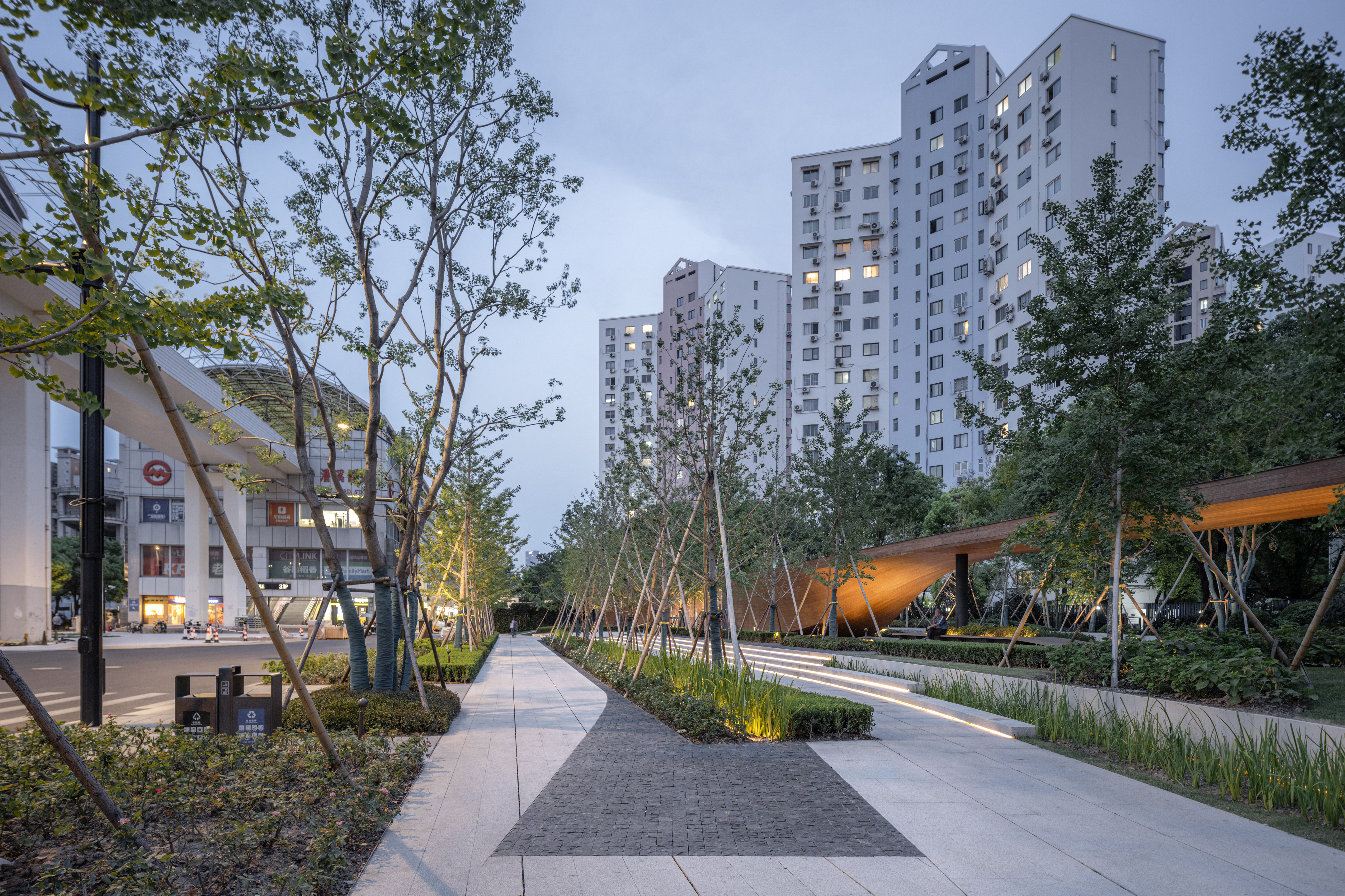 上海漕溪路口袋公园设计丨中国上海丨VIA维亚景观-30