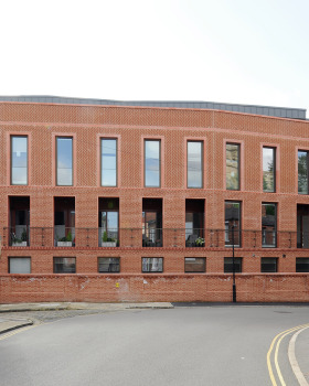 贝尔盖特法院丨英国丨Jonathan Hendry Architects