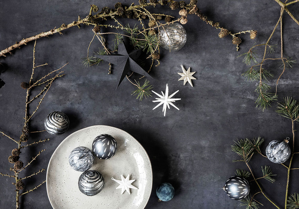 黑色圣诞装饰，尽显空间优雅-1