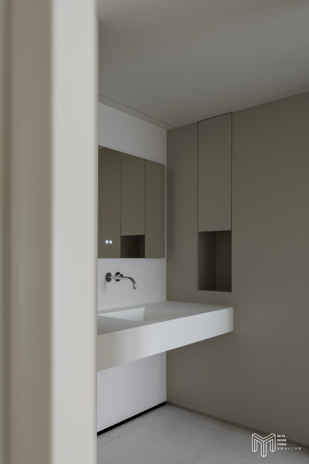 白色诗意 | 探寻内心世界的空间设计-43