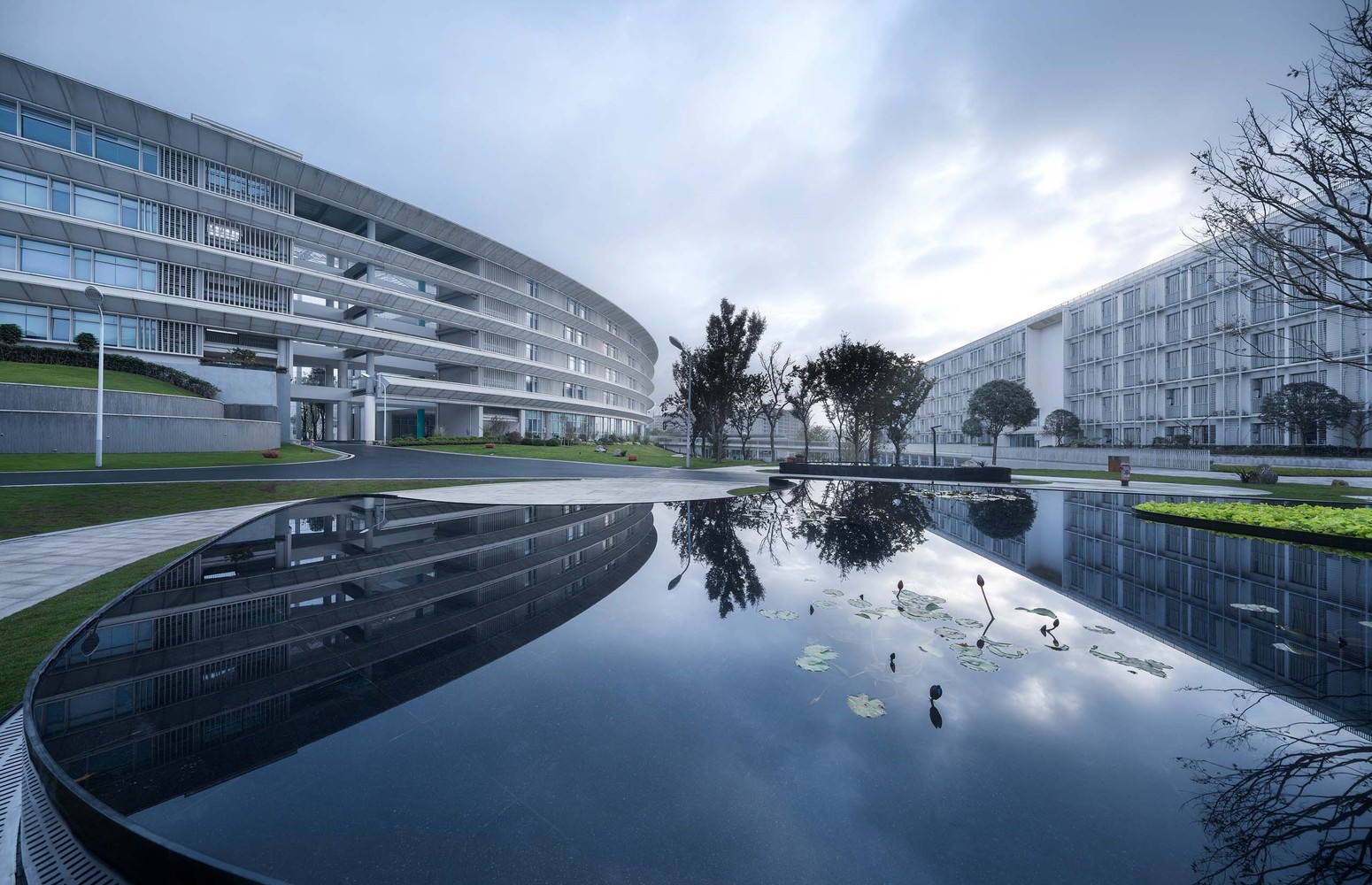 重庆南开两江中学 · 创新校园环境,颠覆传统教育空间-23