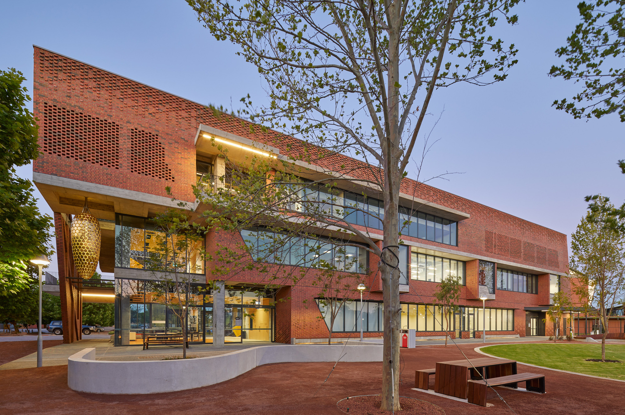 Curtin University Midland Campus / Lyons + Silver Thomas Hanley-15