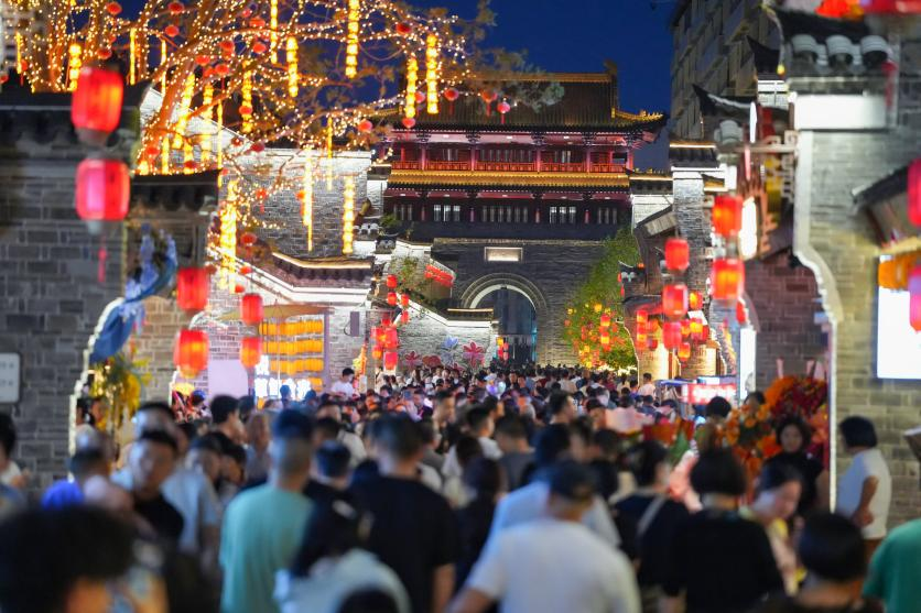 新闻速递|中南建院首个“投建运”一体化项目——随州草甸子历史文化街区焕新试运营-2