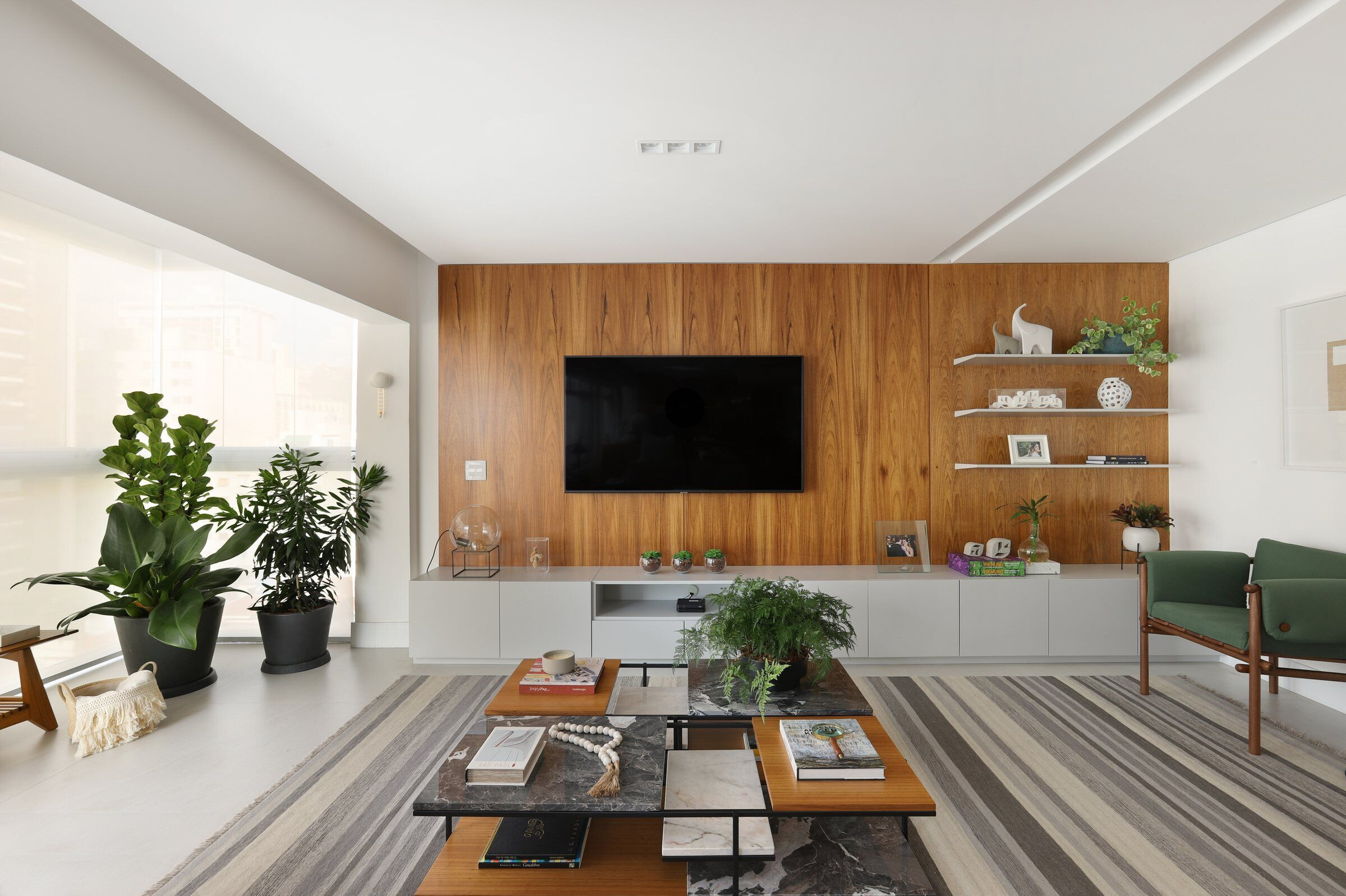 热带风情融入圣保罗公寓丨巴西圣保罗丨Dirani e Marchió-36