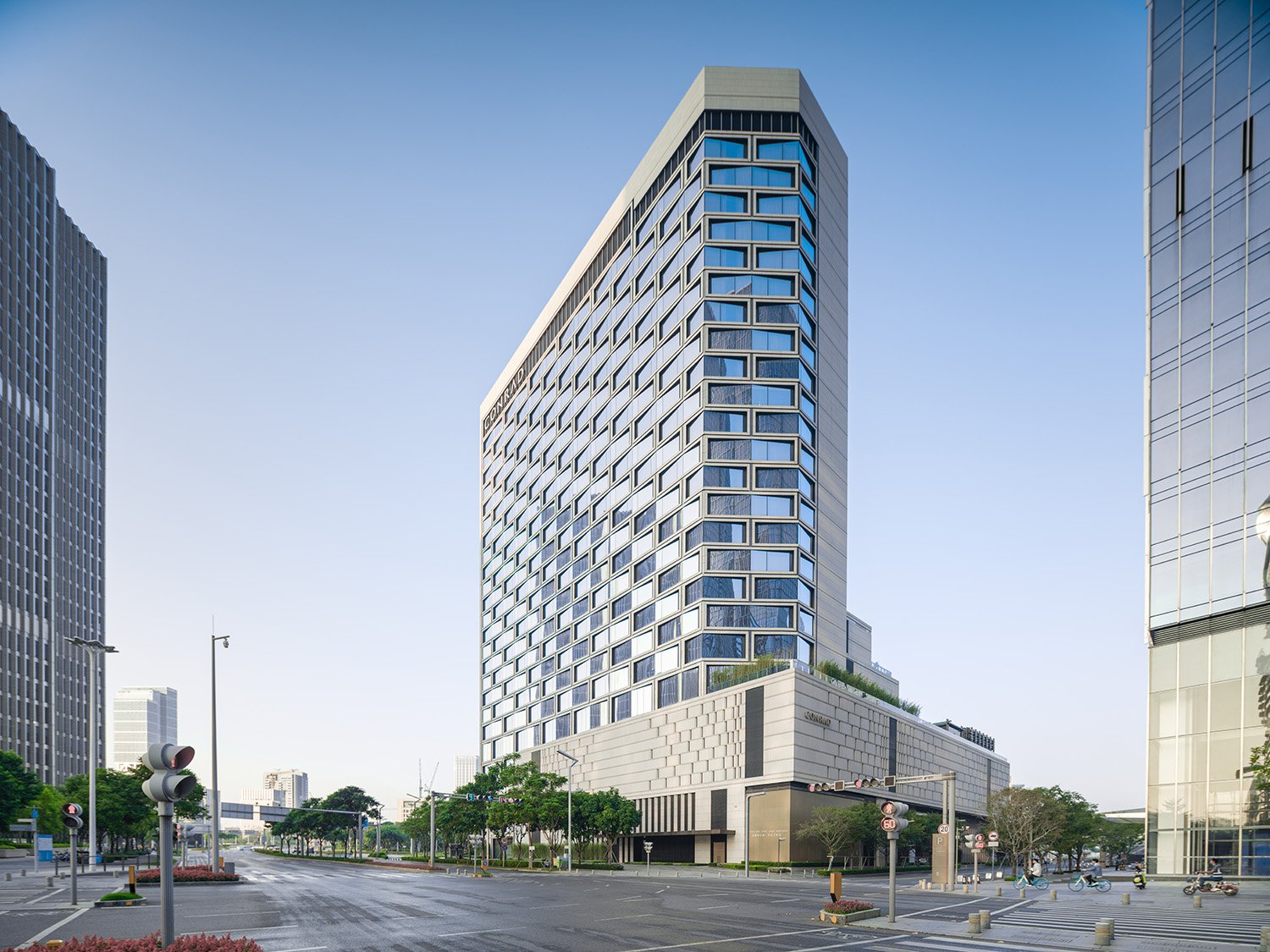 Goettsch Partners Completes New Luxury Conrad Hotel in Shenzhen, China-1