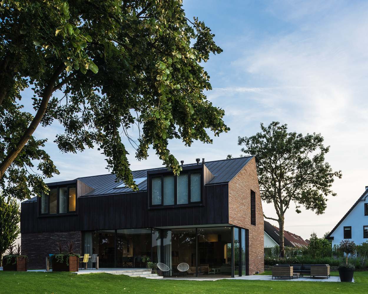 荷兰 IJsselstein 别墅,现代简约与能源管理的完美结合-35