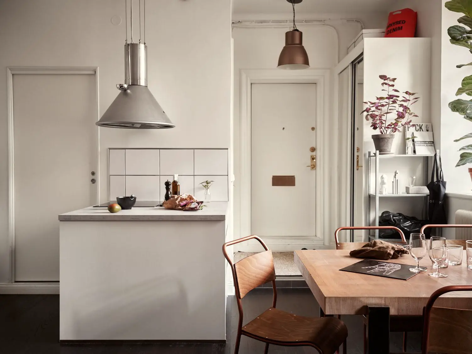 36 平米工业风 Boho 公寓 | 百年老建筑中的自然与力量-10